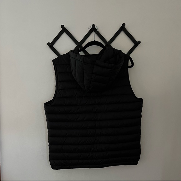 NWOT Guess Mens Puffer Vest with Hood - Picture 2 of 4